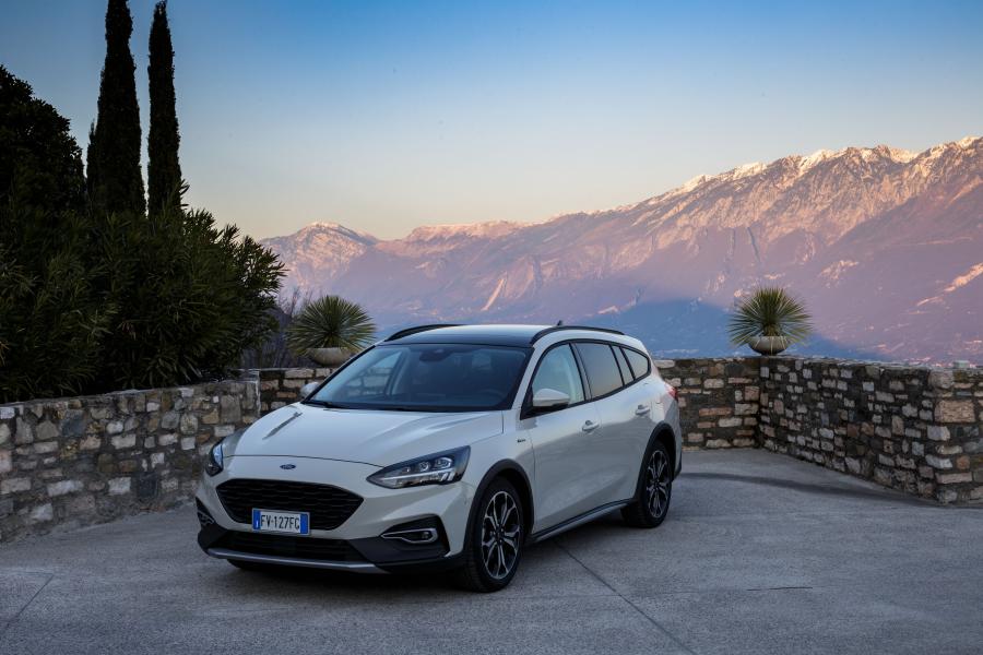  Ford Focus Active Wagon 2018 года  (WW) (фото 25 из 49)